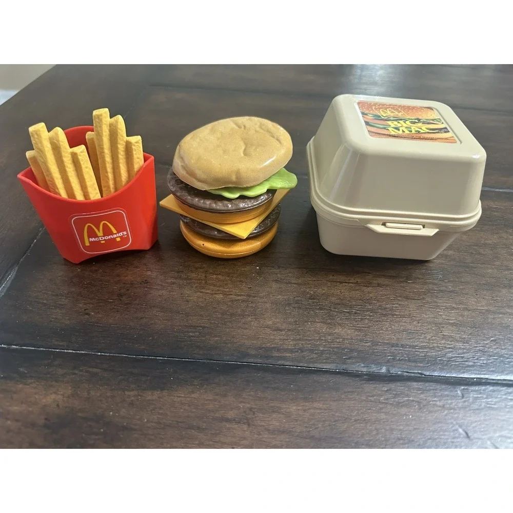 Vintage‎ 1988 Fisher Price Fun With Food McDonald's Big Mac & Fries Play Food